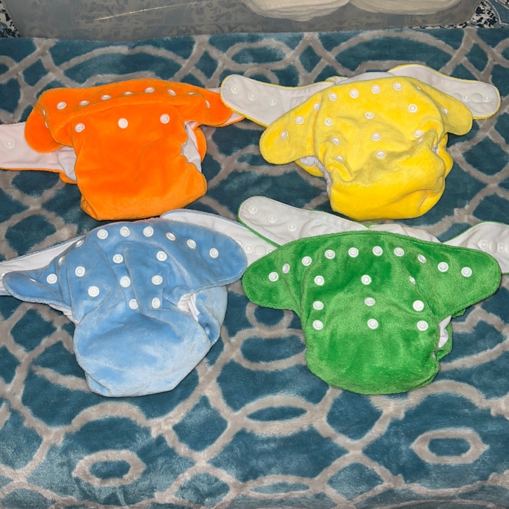 Bum Cheeks Modern Cloth Nappies Pocket with built in padding 4 Adjustable Sizing